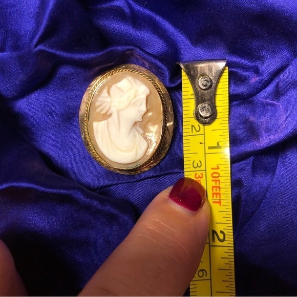 CAMEO brooch pendant, antique, blush pink, gold colored etched edges, and ivory - Picture 3 of 11